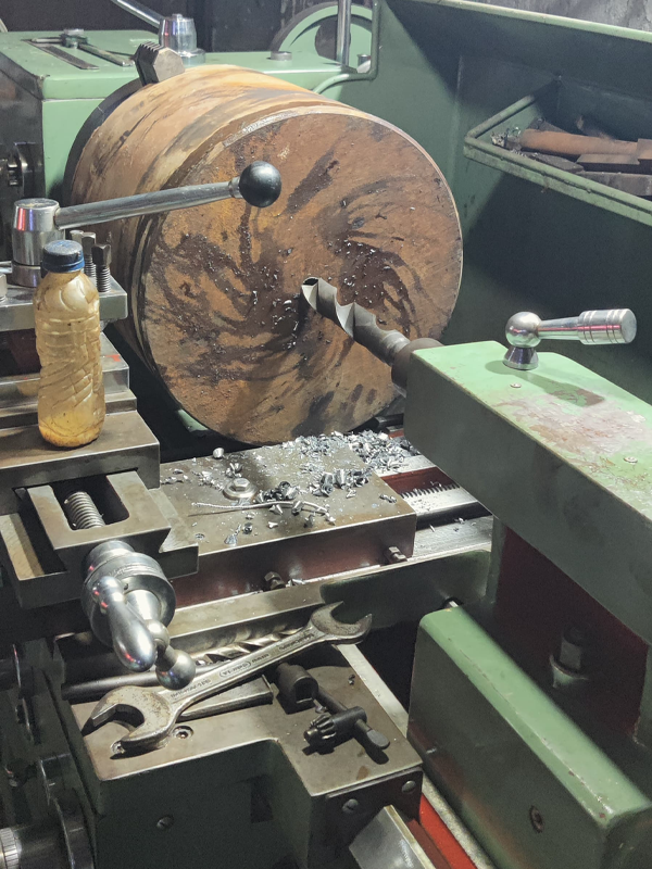 Hose crimping machine - Gallery